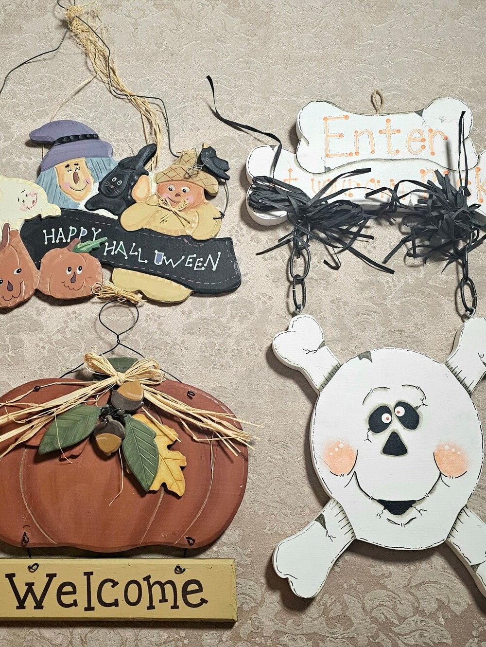 Rustic Halloween Wooden Wall Hanging Set Witch, Ghost, Pumpkin, Skull & Crossbon